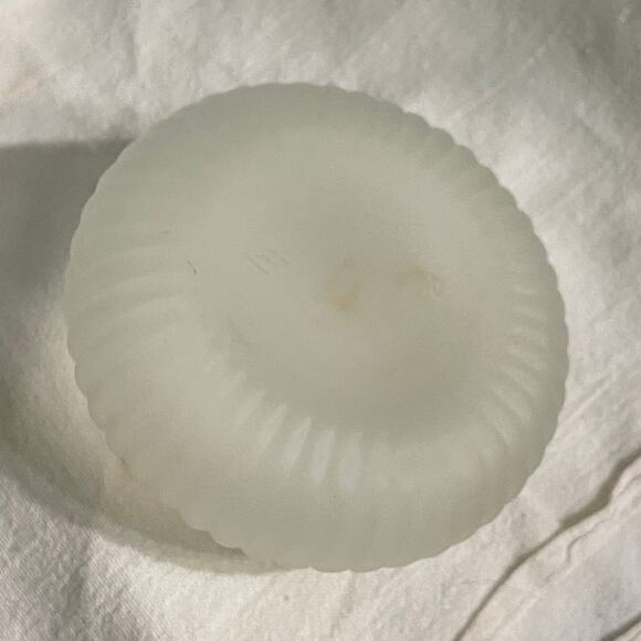 Satin Glass Vanity Jar Ribbed Embossed Floral Lid 3" x 3.25" Frosted Powder Box - Picture 4 of 7